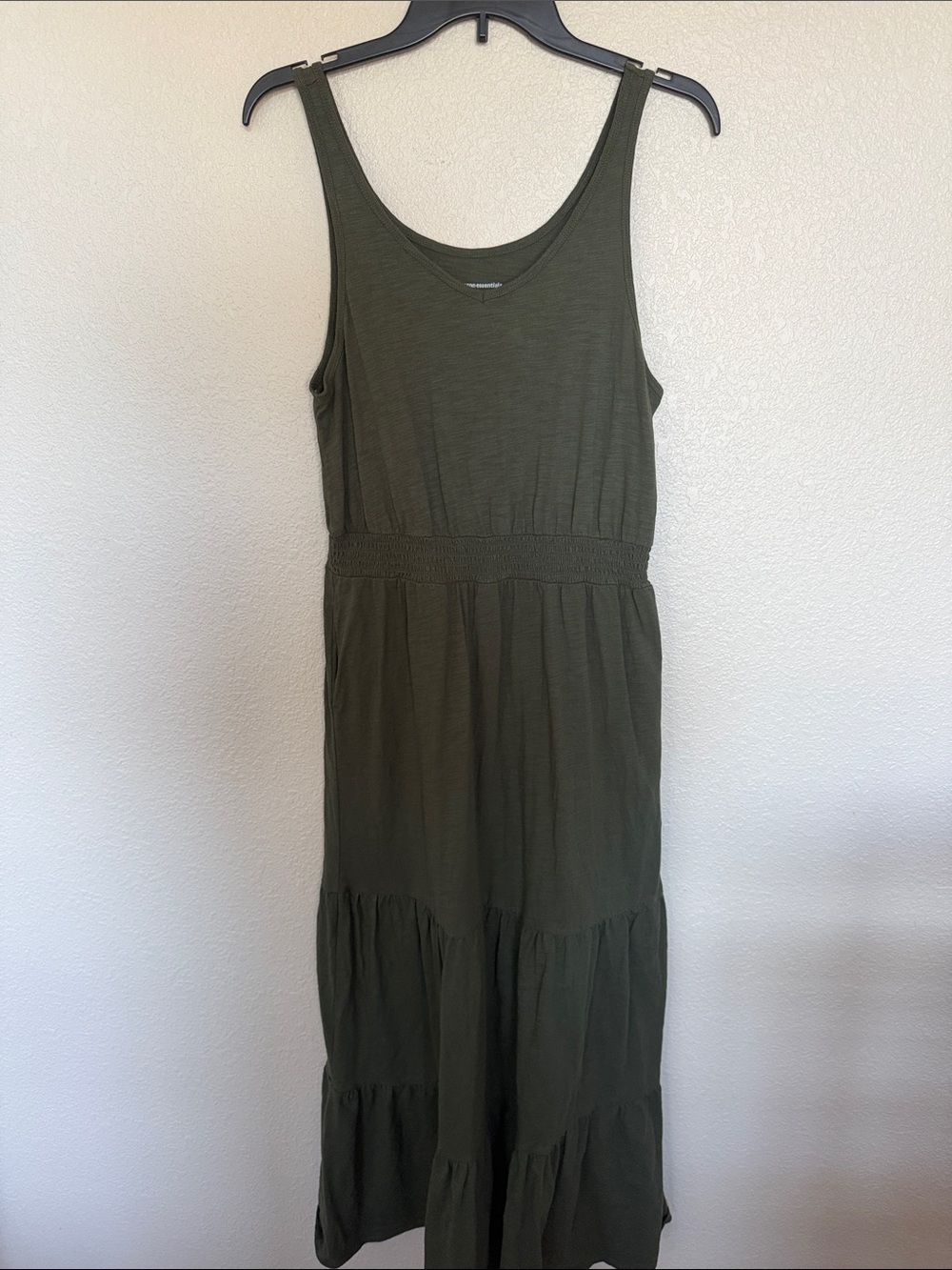 Amazon Essentials Dark Green Sleeveless Tiered Maxi Dress with pockets